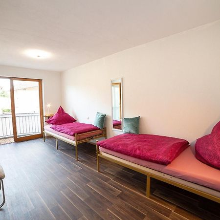 Appartamento Haus Haas Zimmer&Fewo Lauda-Königshofen Esterno foto