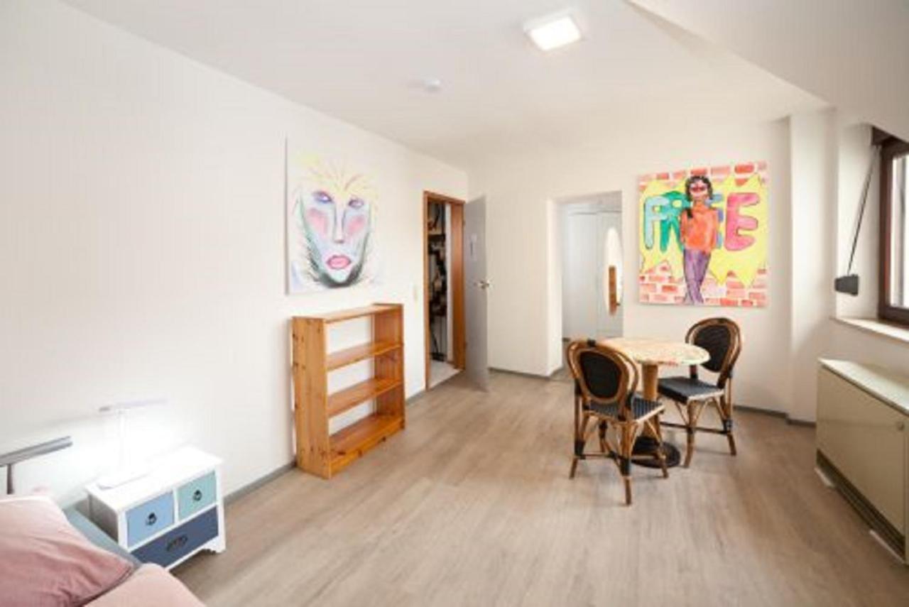 Appartamento Haus Haas Zimmer&Fewo Lauda-Königshofen Esterno foto