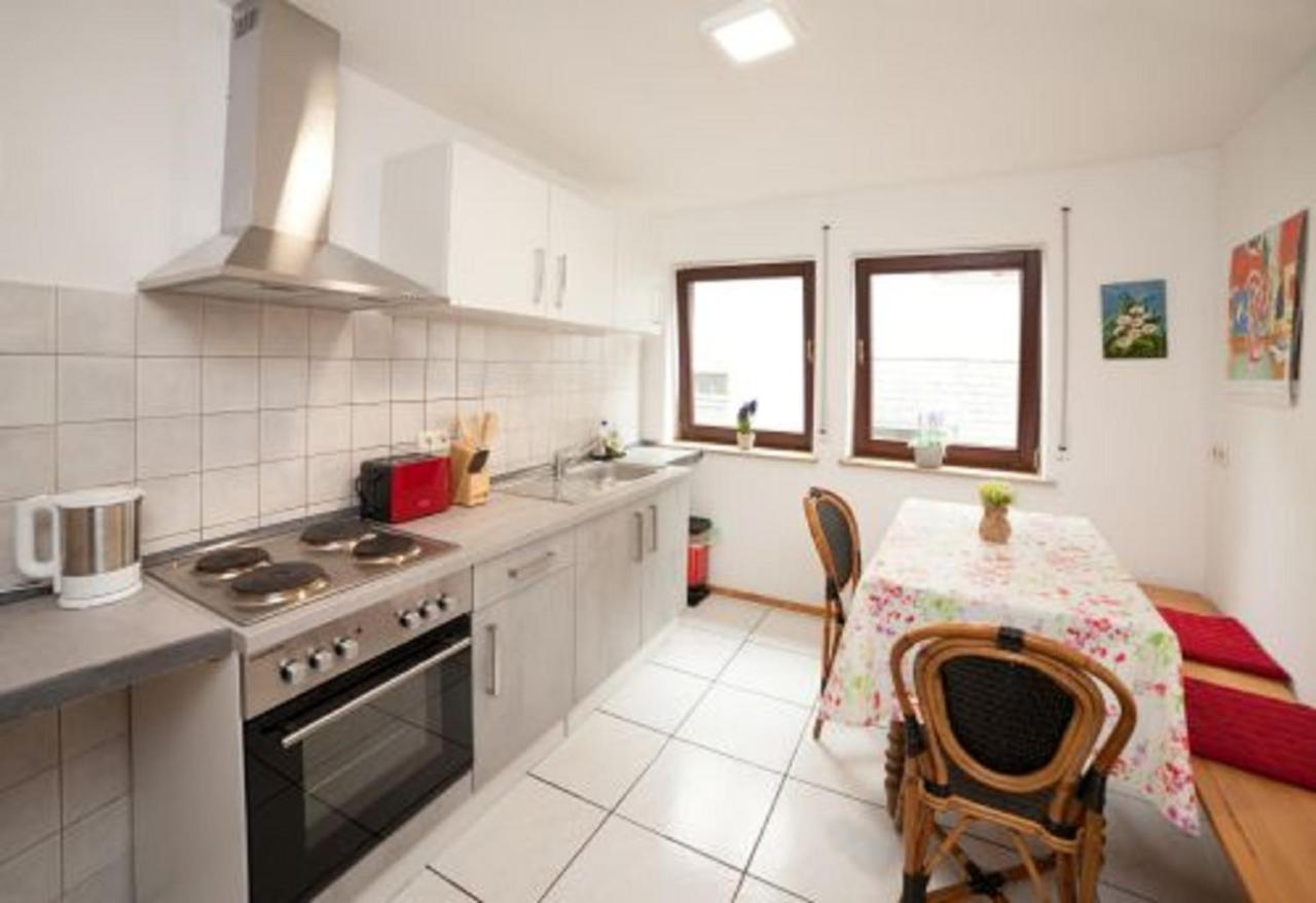 Appartamento Haus Haas Zimmer&Fewo Lauda-Königshofen Esterno foto