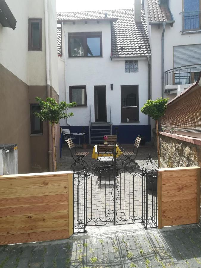 Appartamento Haus Haas Zimmer&Fewo Lauda-Königshofen Esterno foto