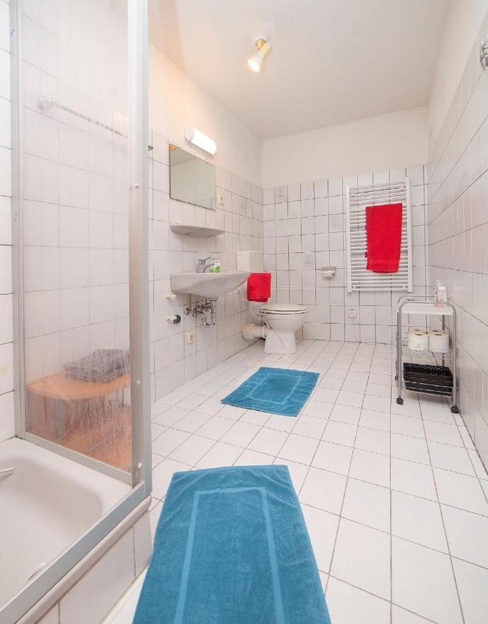 Appartamento Haus Haas Zimmer&Fewo Lauda-Königshofen Esterno foto
