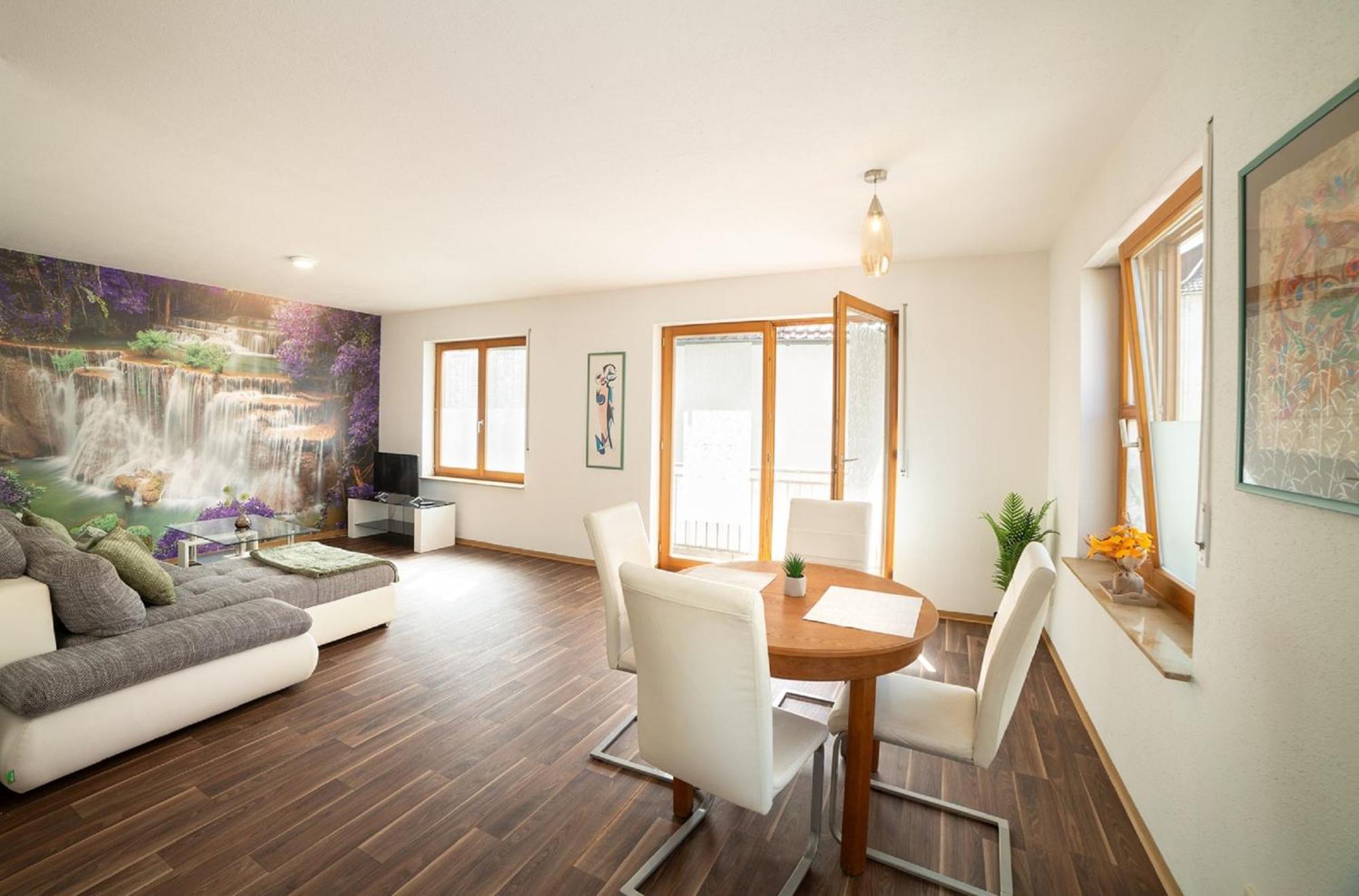 Appartamento Haus Haas Zimmer&Fewo Lauda-Königshofen Esterno foto