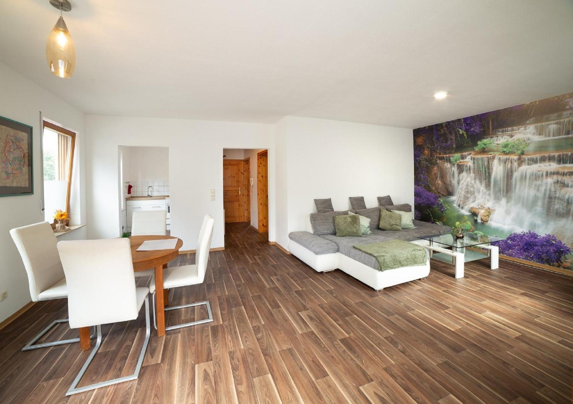 Appartamento Haus Haas Zimmer&Fewo Lauda-Königshofen Esterno foto